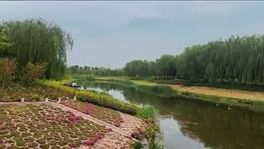 公园景观河流4K高清实拍视频素材视频的预览图